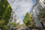 "Wunderschöne und großzügige Altbauwohnung am Victoria-Luise-Platz" - Blick in die Straße