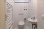 "Bezugsfreie Maisonette mit zwei Balkonen, Gäste-WC und TG-Stellplatz (optional) nah am See" - Gäste-WC 1.OG