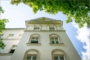 "Gepflegte, freie 2 Zimmer Hochparterre Altbauwohnung in Friedenau" - Detailansicht Fassade