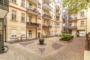 Ruhig und Zentral gelegene 3 Zimmer mit Balkon und Aufzug. - Erster Hinterhof
