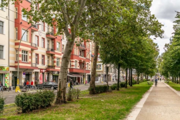 Ruhig und Zentral gelegene 3 Zimmer mit Balkon und Aufzug., 10243 Berlin, Etagenwohnung