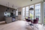 "Elegante City Wohnung mit Balkon und Aufzug in den Kronprinzengärten am Schinkel Pavillion" - Küche