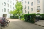 "DG Rohling mit Ausbaugenehmigung für 2 WE (inkl. Terrasse und Fahrstuhl) am Spreebogen, Alt Moabit" - Innenhof