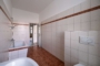 "Wunderschöne, vollständig sanierte EG Altbauwohnung mit Terrasse und grünem Innenhof, Erstbezug" - Badezimmer