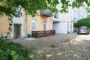 "Wunderschöne, vollständig sanierte EG Altbauwohnung mit Terrasse und grünem Innenhof, Erstbezug" - Außenansicht Terrasse