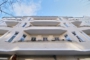 "Vermietete 85 m² Altbauwohnung mit Balkon und ausgebauten 63 m² DG am Preussenpark in Wilmersdorf" - Fassade