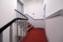 "Vermietete 85 m² Altbauwohnung mit Balkon und ausgebauten 63 m² DG am Preussenpark in Wilmersdorf" - Eingang DG SNR 7