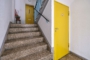 "Kleines, saniertes Studio Apartment am Rudolph-Wilde-Park in Schöneberg" - Treppenhaus