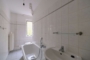 "Kleines, saniertes Studio Apartment am Rudolph-Wilde-Park in Schöneberg" - Badezimmer