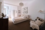 "Freie Altbauwohnung, 2 Zimmer, Balkon und Aufzug an der U Bahn Eberswalder Str. / P-Berg" - Zimmer