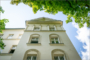 "Gepflegte, freie 2 Zimmer Hochparterre Altbauwohnung in Friedenau" - Detailansicht Fassade