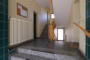 "Sehr helle und ruhige 2 Zimmer Wohnung mit Balkon und Garage in Lankwitz, unsaniert" - Treppenhaus