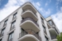 "Elegante City Wohnung mit Balkon und Aufzug in den Kronprinzengärten am Schinkel Pavillion" - Blick zum Balkon