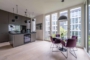 "Elegante City Wohnung mit Balkon und Aufzug in den Kronprinzengärten am Schinkel Pavillion" - Küche