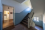 "Sanierte Bauhaus Architektur Wohnung mit Loggia im Prenzlauer Berg, möbliert mit Küche" - Wohnungseingang