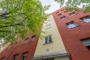 "Sanierte Bauhaus Architektur Wohnung mit Loggia im Prenzlauer Berg, möbliert mit Küche" - Hausfassade