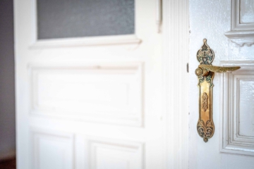 „Stuck-Altbauperle mit Balkon und Aufzug im Wilmersdorfer Günzelkiez, unsaniert“, 10717 Berlin, Etagenwohnung