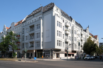 „Mondäne 5 Zimmer Stuck-Altbauperle mit 2 Balkonen und Aufzug im Günzelkiez, frei“, 10717 Berlin, Etagenwohnung