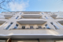 "Vermietete 85 m² Altbauwohnung mit Balkon und ausgebauten 63 m² DG am Preussenpark in Wilmersdorf" - Fassade