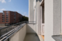 "Mondäne, unsanierte 5 Zimmer Stuck-Altbauperle mit 2 Balkonen und Aufzug im Günzelkiez, frei" - Balkon (Südseite)