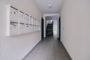 "Mehrfamilienhaus mit 17 WE am Auerpark in F-Hain, aufgeteilt u. kernsaniert 1997" - Hauseingangsbereich