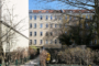 "Mehrfamilienhaus mit 17 WE am Auerpark in F-Hain, aufgeteilt u. kernsaniert 1997" - Zugang zum Haus