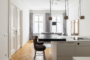 "Traumhaftes, freies Apartment mit Balkon und Einbauküche im Winsviertel" - Wohnzimmer / Küche