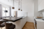 "Traumhaftes, freies Apartment mit Balkon und Einbauküche im Winsviertel" - Küche