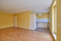"Bezugsfreie, helle 2 Zimmer Wohnung mit Balkon, Fahrstuhl und Stellplatz in Wilhelmsruh" - Blick zur Küche