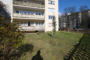 "Sonnige Hochparterre Wohnung mit großem Süd-Balkon, freiem Blick und Stellplatz in Alt-Lietzow" - Vorgarten