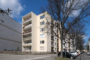 "Sonnige Hochparterre Wohnung mit großem Süd-Balkon, freiem Blick und Stellplatz in Alt-Lietzow" - Hausansicht