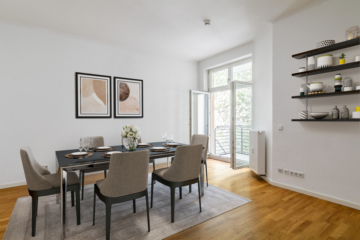 Ruhig und Zentral gelegene 3 Zimmer mit Balkon und Aufzug., 10243 Berlin, Etagenwohnung