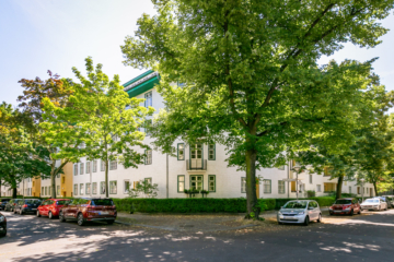 „Freie und helle Altbauwohnung am Lauenburger Platz, unsaniert“, 12157 Berlin, Etagenwohnung