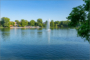 "Bezugsfreie Maisonette mit zwei Balkonen, Gäste-WC und TG-Stellplatz (optional) nah am See" - Weißer See