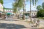 "Bezugsfrei, ruhig, wunderschön mit Balkon im Grünen" - Bahnhofsvorplatz