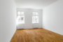 Ruhig und Zentral gelegene 3 Zimmer mit Balkon und Aufzug. - Großes Schlafzimmer 1