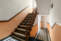 Ruhig und Zentral gelegene 3 Zimmer mit Balkon und Aufzug. - Treppenhaus