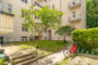 "Bezugsfreie und helle Souterrain Altbauwohnung am Althoffplatz" - Innenhof