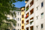 "Freie und helle Altbauwohnung am Lauenburger Platz, unsaniert" - Fassade Innenhof